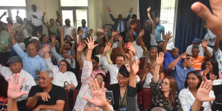 Marcelinistas notifican a Olivo De León sobre validez de asamblea del 28 de junio y advierten sobre ilegalidad de cualquier otra