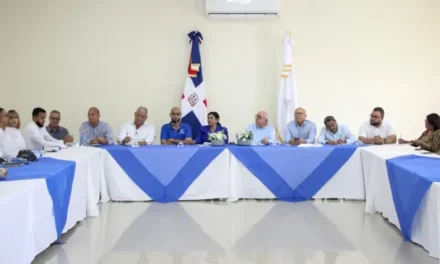 Autoridades supervisan avances de obras en María Trinidad Sánchez bajo el programa “El Gobierno en las Provincias”