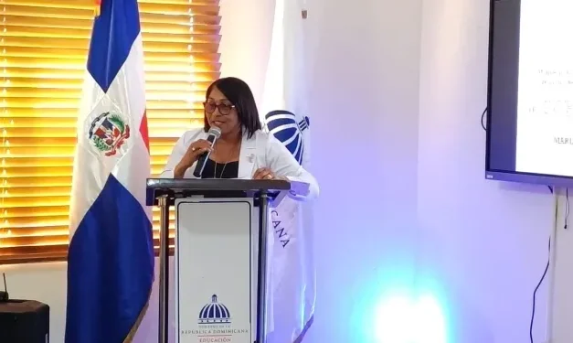 María Luisa de la Cruz rinde cuentas de sus primeros 100 días al frente de la Regional 14 de Educación