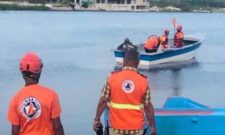Aumentan a ocho los fallecidos por naufragio en Playa Juanillo