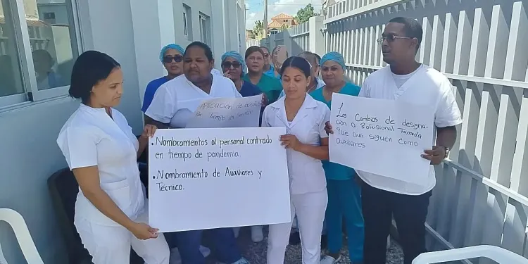 Enfermeras del Hospital Municipal de El Factor realizan paro en demanda de reivindicaciones laborales