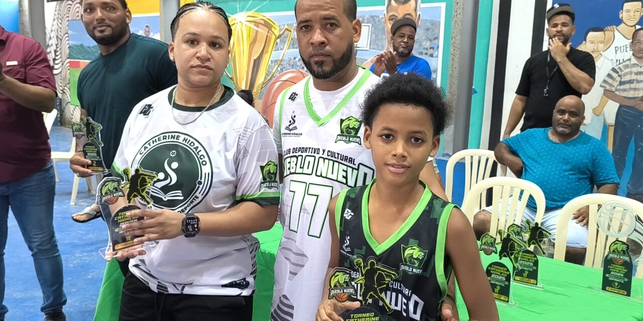 Inician Tornero de Baloncesto Katherine Hidalgo 2025 en el sector de Pueblo Nuevo.