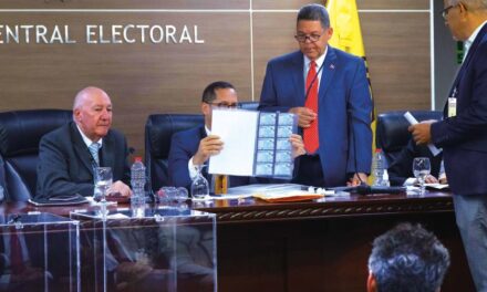 La JCE impulsará renovación masiva de cédulas por RD$6,000 millones; expertos cuestionan facultades