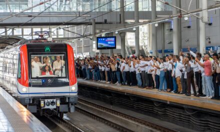 Abinader inaugura la ampliación del Metro de Santo Domingo