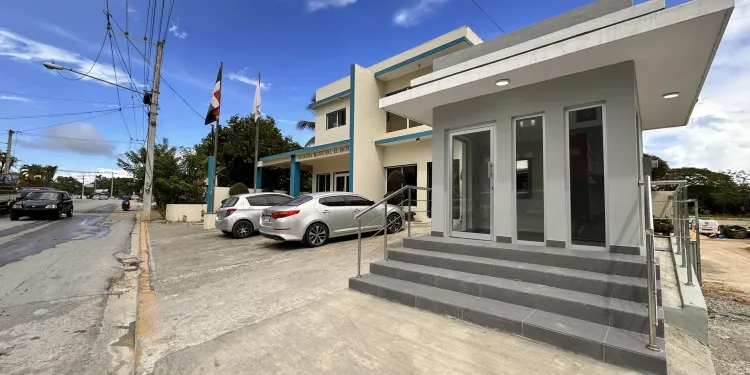 Anuncian entrada en funcionanmiento de cajero automático del BanReservas en El Factor