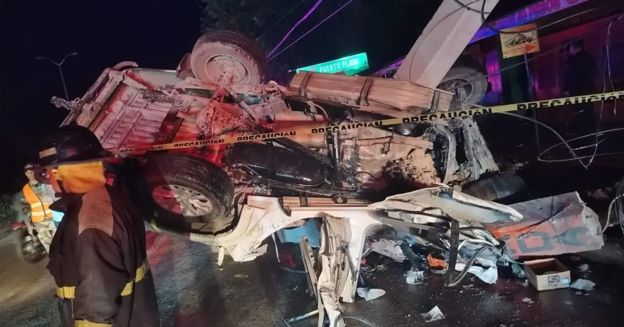 SANTIAGO: Cuatro muertos y cuatro heridos deja accidente