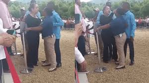 Una diputada de Puerto Plata intercambia golpes con agente de seguridad en actividad del Gobierno
