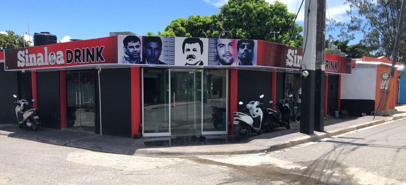 Intervienen un ‘drink’ que promocionaba narcotraficantes