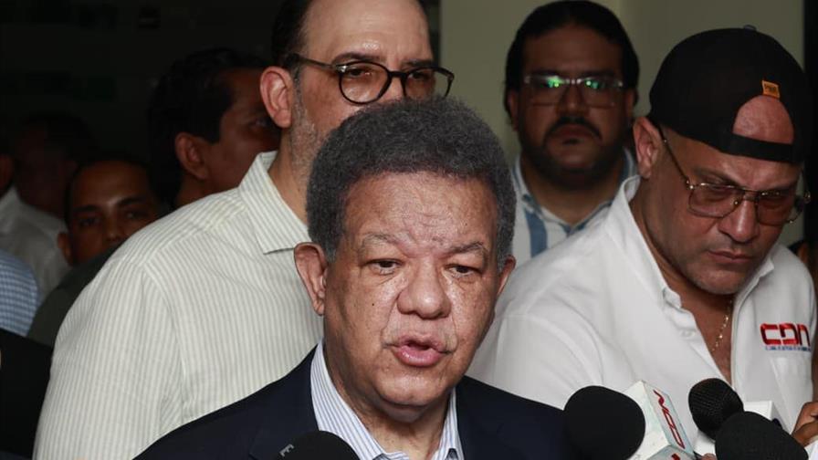 Leonel Fernández fue ratificado como presidente de la Fuerza del Pueblo