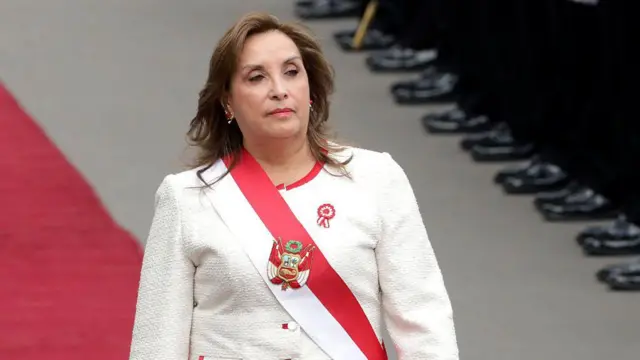  El Congreso de Perú destituye a la presidenta Dina Boluarte