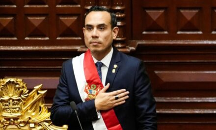 José Jerí asume como presidente interino de Perú tras destitución exprés de Boluarte