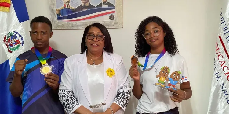 Regional de Educación 14 celebra 18 medallas en los Juegos Escolares Deportivos San Francisco 2025