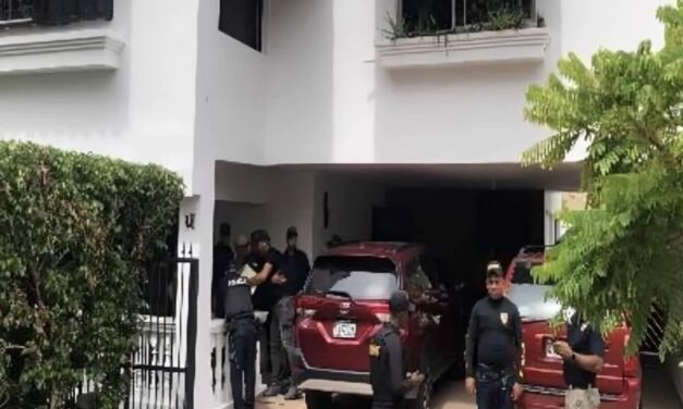 Un hombre mata a su esposa y a suegra y luego se suicida en SD