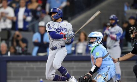 Dodgers sobreviven en Toronto y fuerzan el séptimo partido de Serie Mundial
