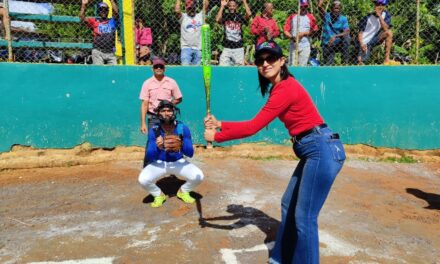 Dan inicio la Copa De Sofbol Navideña 2025 En Payita