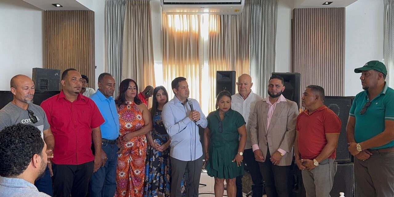 Fuerza del Pueblo en Nagua celebra almuerzo navideño