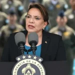 La presidenta de Honduras denuncia un «golpe» contra su Gobierno tras la liberación de Juan Orlando Hernández