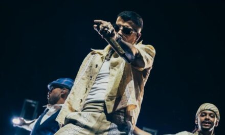 Rauw Alejandro llena de ritmo caribeño el parque Eugenio María de Hostos