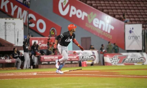 El Escogido vence a los Gigantes y pone un pie en la Serie Final