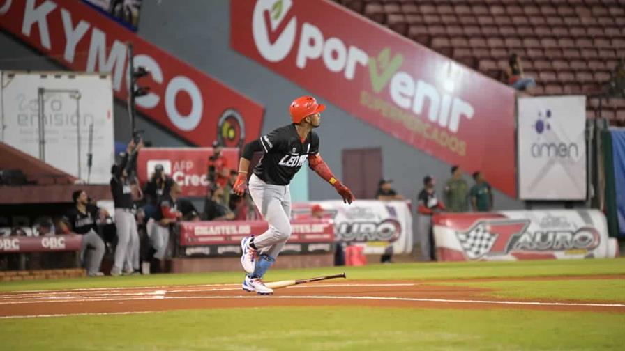 El Escogido vence a los Gigantes y pone un pie en la Serie Final