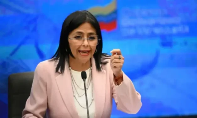 La presidenta encargada de Venezuela retorna a X junto a otros funcionarios del Gobierno