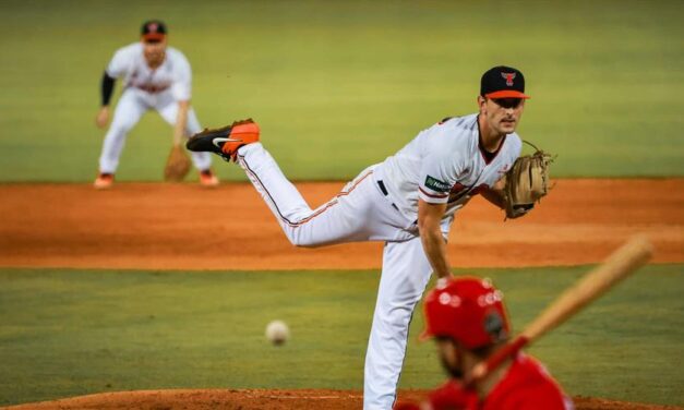 Toros borran su mala racha y se mantienen en el segundo lugar del round robin al vencer 3-1 a Leones