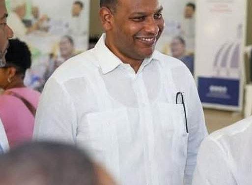 Wailly Lewis se despide de Superate