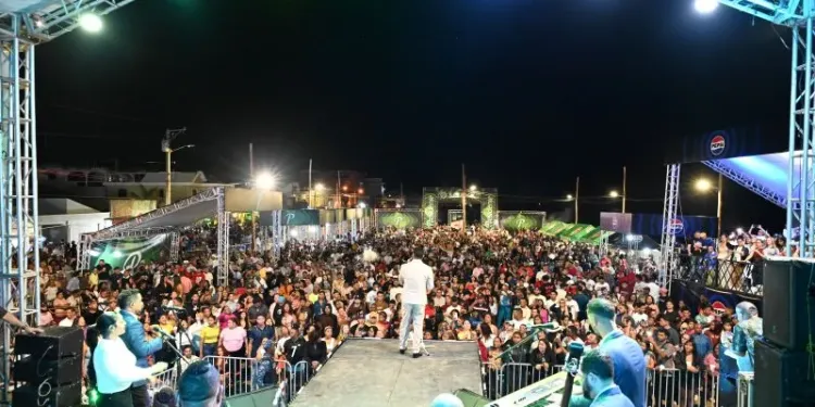 Yiyo Sarante pone a vibrar a Nagua en la segunda noche de las Patronales Altagracianas 2026