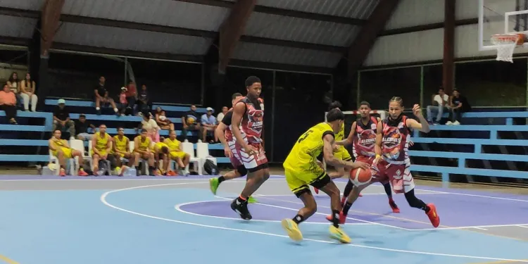 Halcones de Payita vencen 99-95 a Piñeros en la jornada sabatina del IX TBMC Cabrera 2026