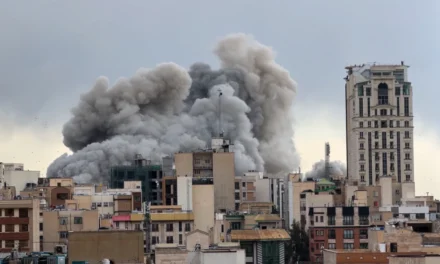 Muertos por ofensiva contra Irán ascienden a 1,230, según un organismo iraní