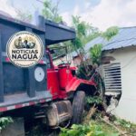 Camión pierde los frenos y se estrella contra vivienda en Cabrera