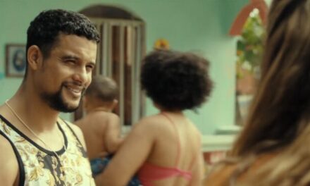 Actor dominicano Raidher Díaz se abre paso en serie de Netflix, Esta noche