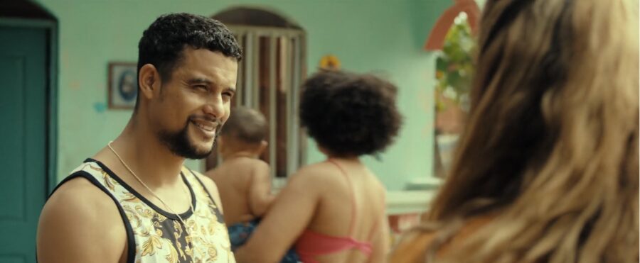 Actor dominicano Raidher Díaz se abre paso en serie de Netflix, Esta noche