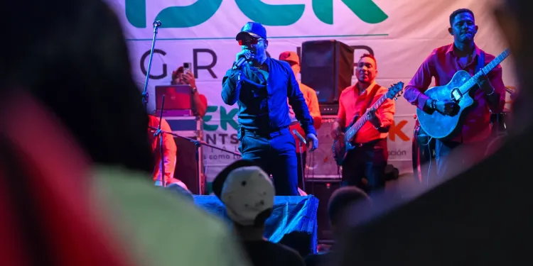 Matanzas cierra sus patronales con evento que reúne a cientos en una noche de música típica y bachata