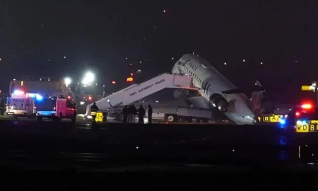 Gobierno de EEUU y Nueva York lamentan la muerte de 2 pilotos accidente de LaGuardia