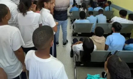 Hospital Municipal de El Factor inicia jornada de vacunación contra el Virus del Papiloma Humano