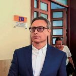 Un reenvío tras otro hace del juicio de Jean Alain una sátira judicial