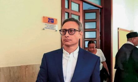 Un reenvío tras otro hace del juicio de Jean Alain una sátira judicial