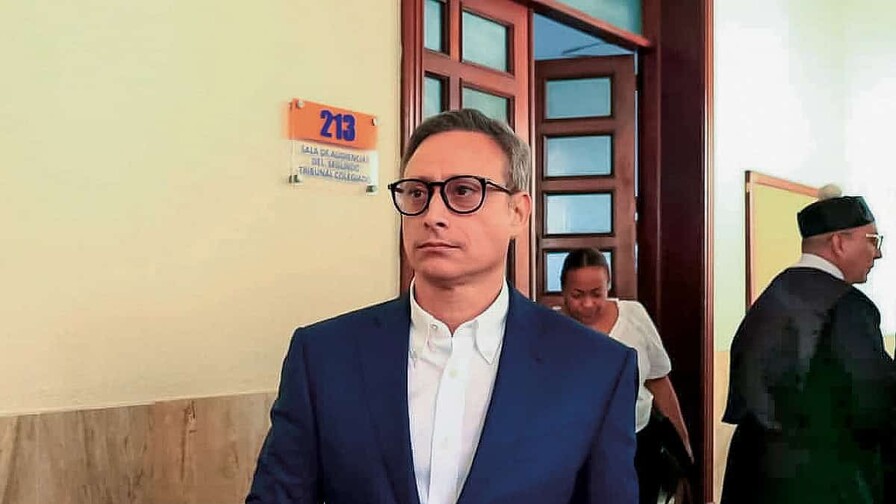 Un reenvío tras otro hace del juicio de Jean Alain una sátira judicial