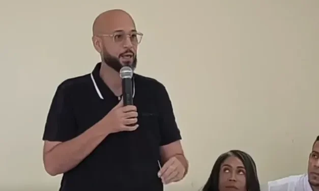 Alcalde atribuye retraso de Vivienda Feliz en Nagua a transición institucional y pide confianza a adquirientes