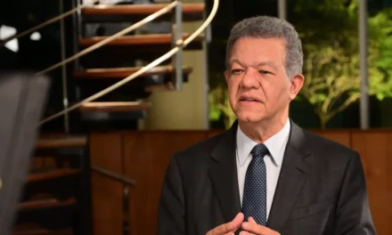 Leonel Fernández responde a discurso de Abinader: «El país no necesita advertencias, necesita respuestas»
