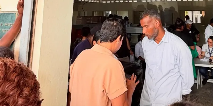 Alcalde de El Factor agradece apoyo del Gobierno tras entrega de ayudas a familias afectadas por lluvias