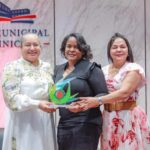 UNMUNDO reconoce a Pamela Gerónimo por su liderazgo municipal en acto celebrado en la Liga Municipal