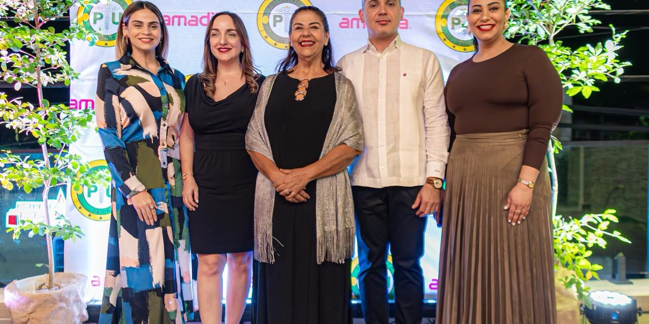 Amadita fortalece vínculos con la comunidad médica de Nagua