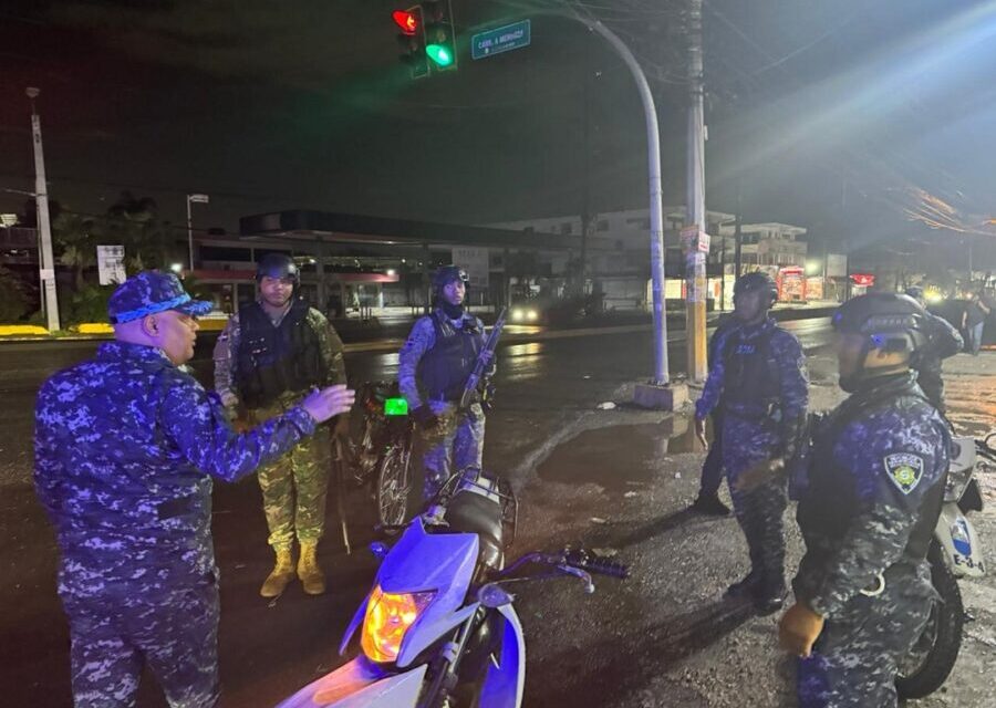 ¿A qué responde la inusual presencia policial en calles del Gran Santo Domingo este lunes?