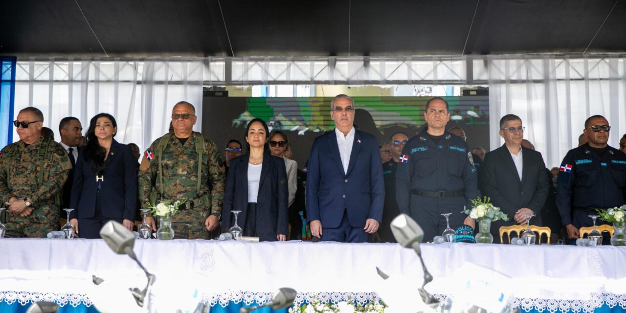 Presidente asiste a lanzamiento operativo Semana Santa 2026