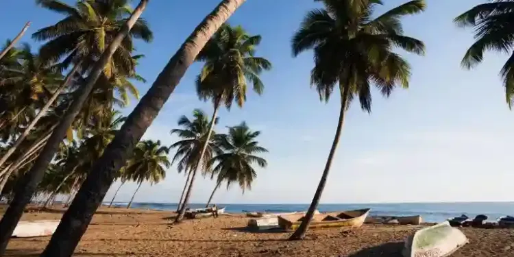 Clausuran seis playas de Nagua durante Semana Santa por disposición preventiva de la Defensa Civil