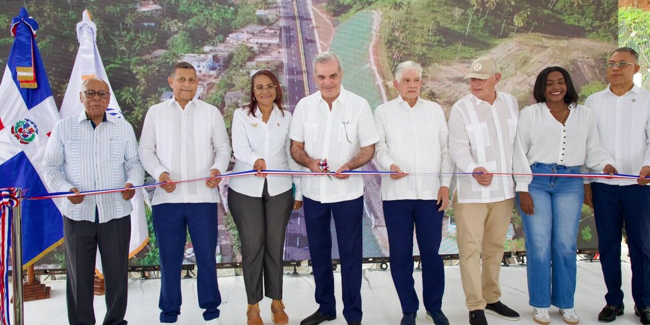 Abinader inaugura ampliación a cuatro vías de entrada a Samaná