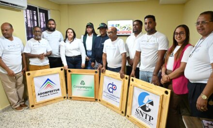 Gremios periodísticos celebran torneo de dominó Copa Coopprospera en Nagua como parte de la Semana del Periodista 2026