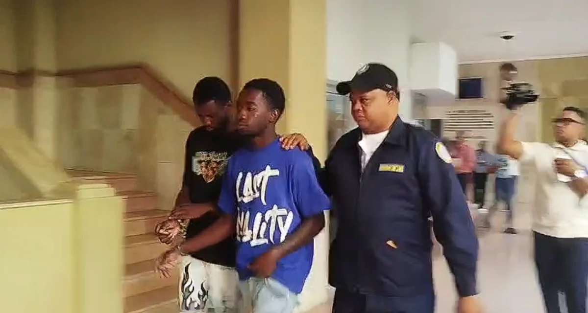 Aplazan medida de coerción contra acusados de doble homicidio en Santiago